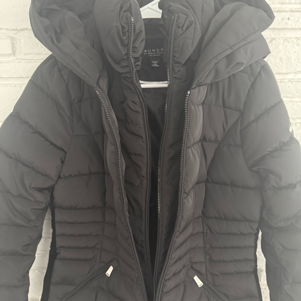 NWT Laundry by Shelli Segal Puffer Coat - Medium - Picture 6 of 6